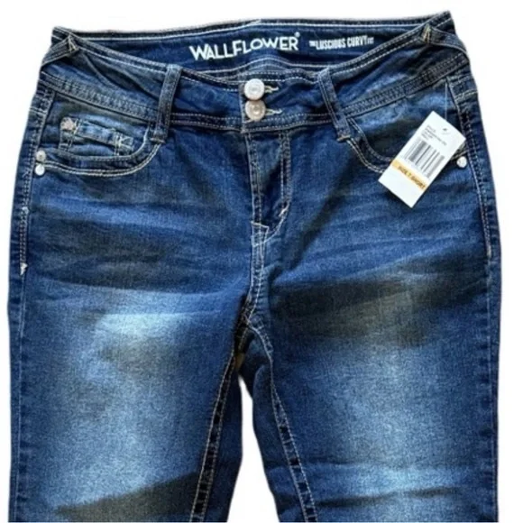 WALLFLOWER 🌸 Luscious Curvy Fit Bootcut Jeans | Size 7 Short | NWT ✨ - Picture 2 of 14